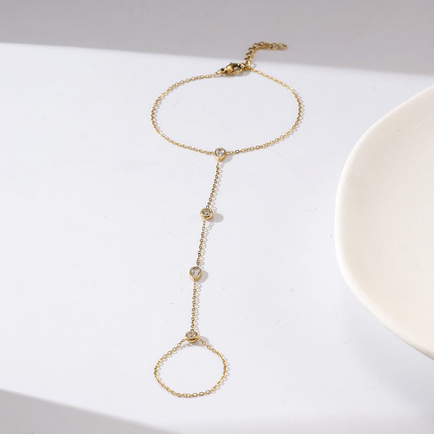 emi hand-chain