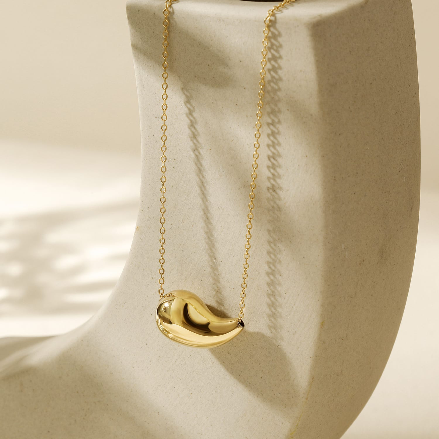 serena necklace
