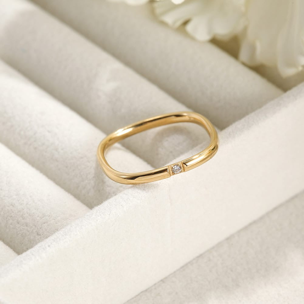 zoë ring