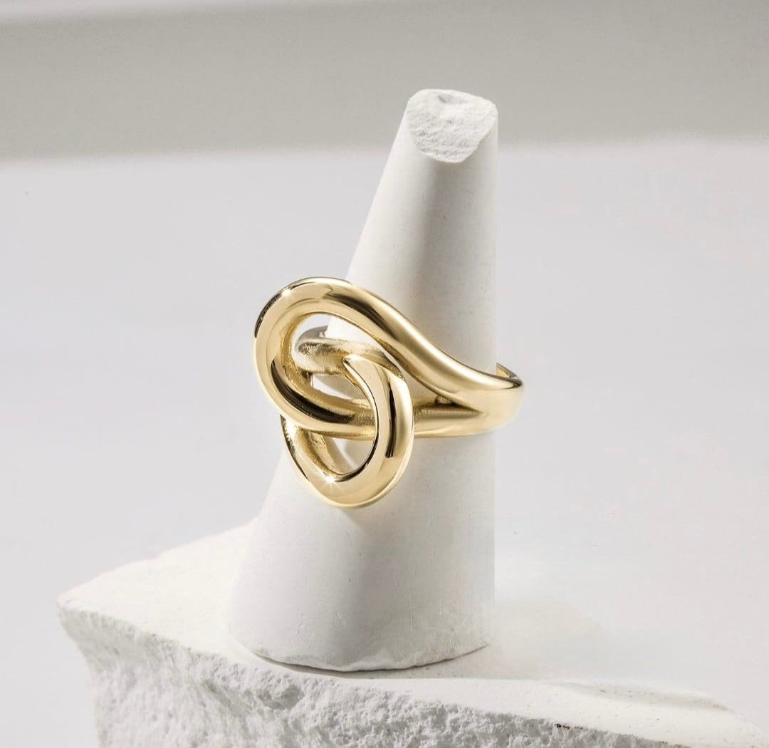 mari knot ring