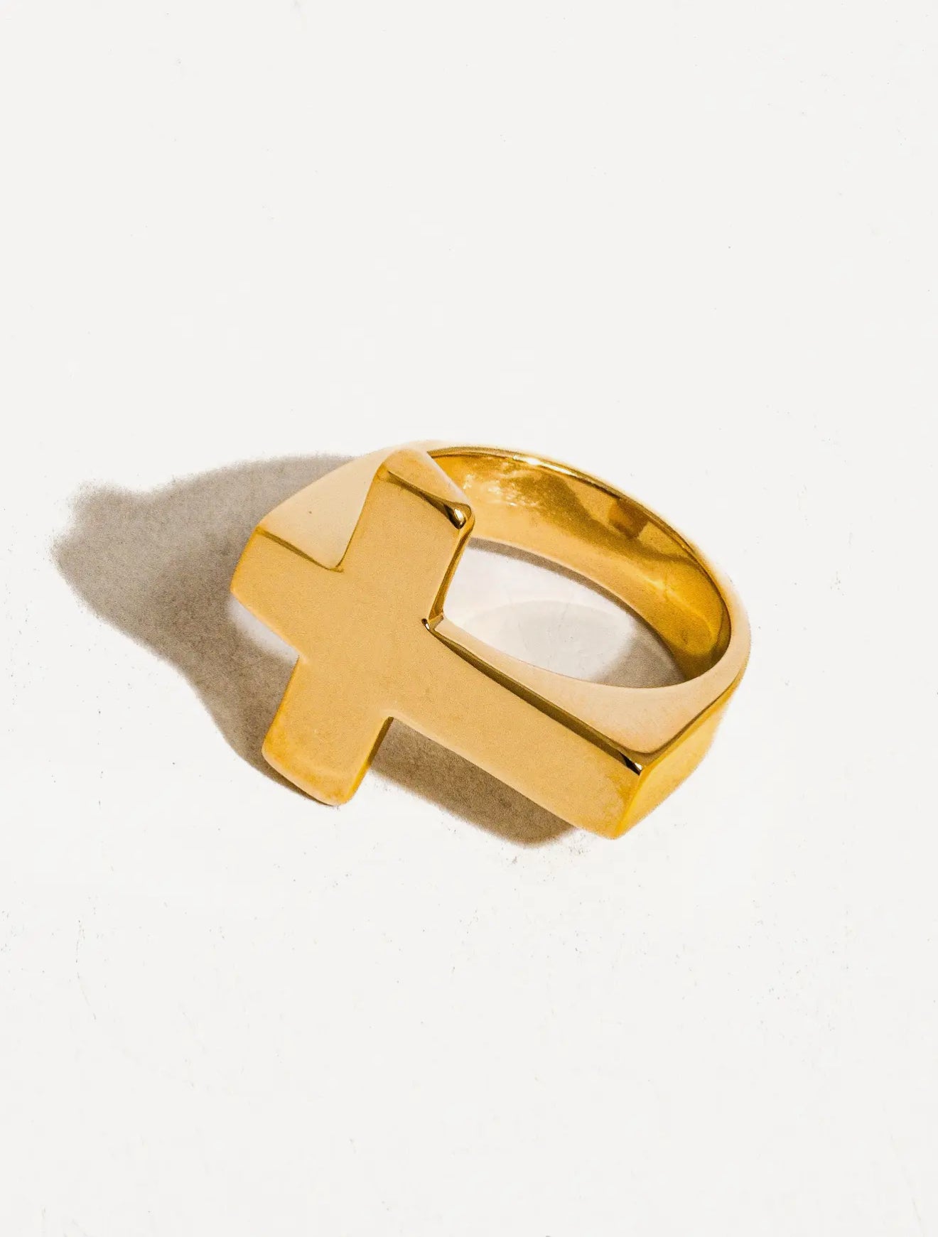 vera cross ring