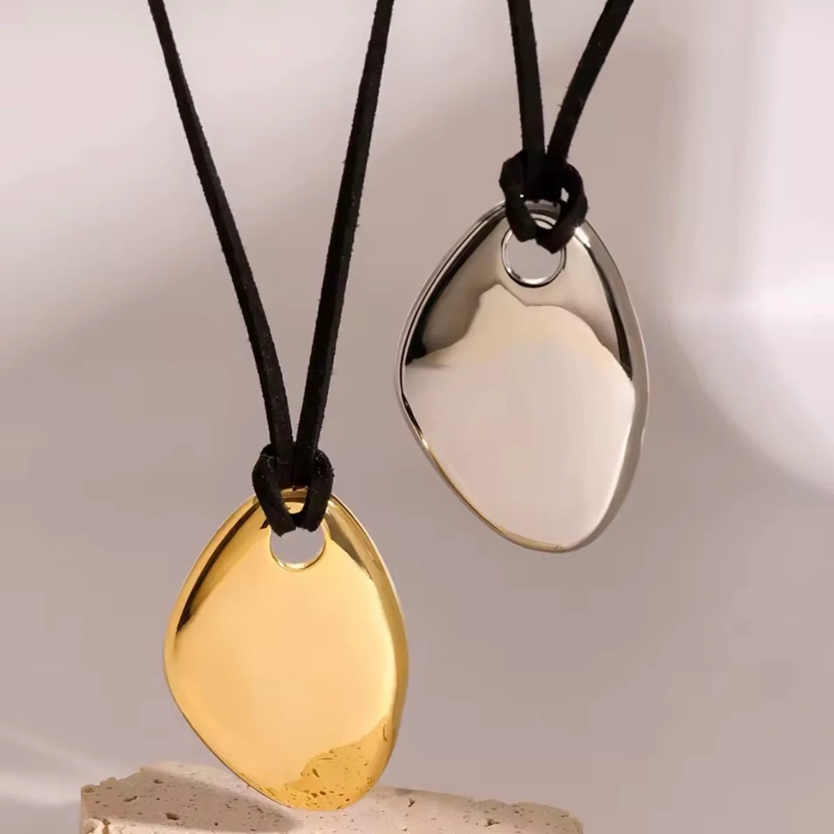 nax cord choker