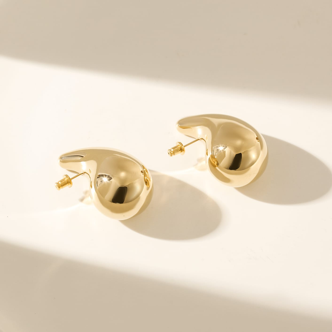serena earrings