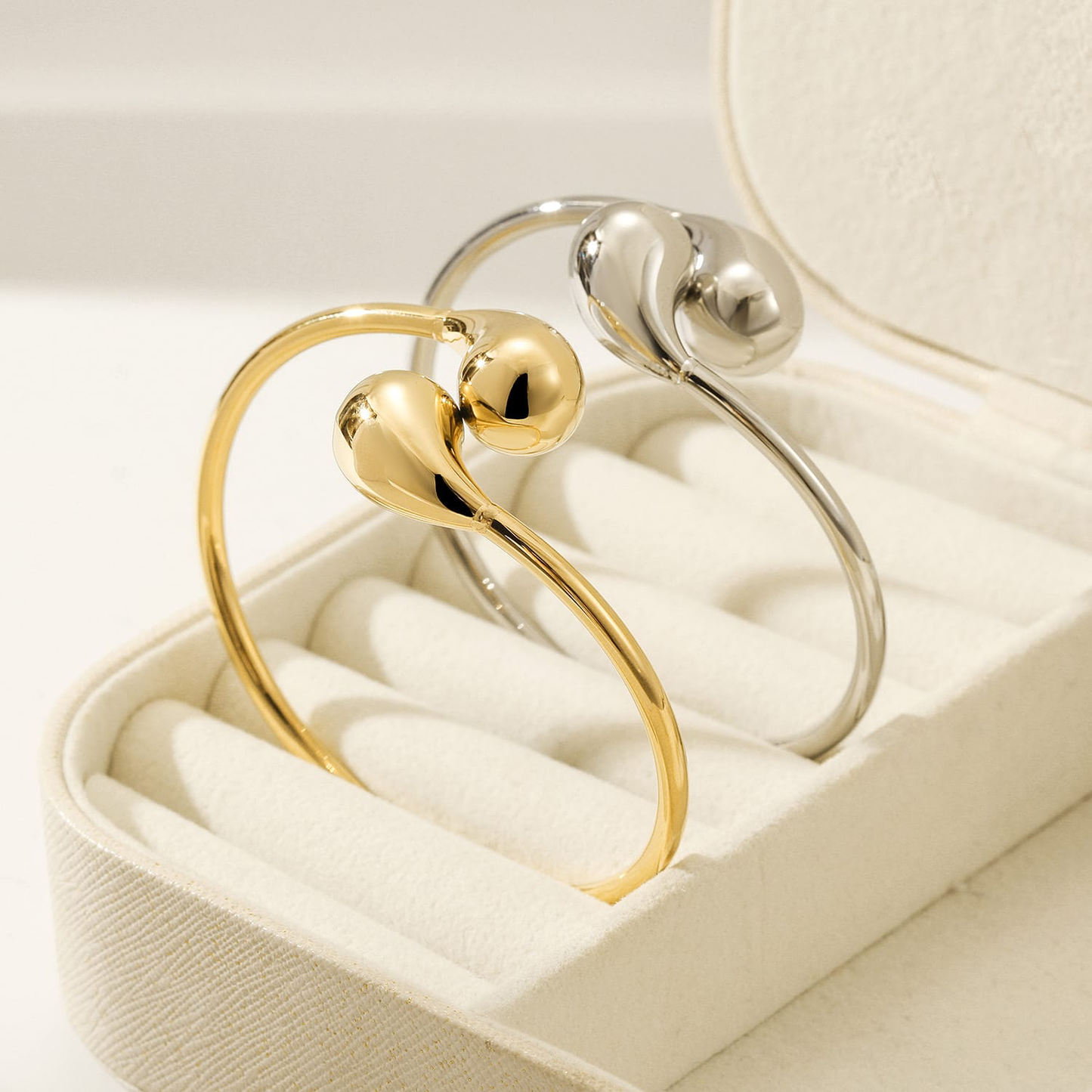 bold serena bangle