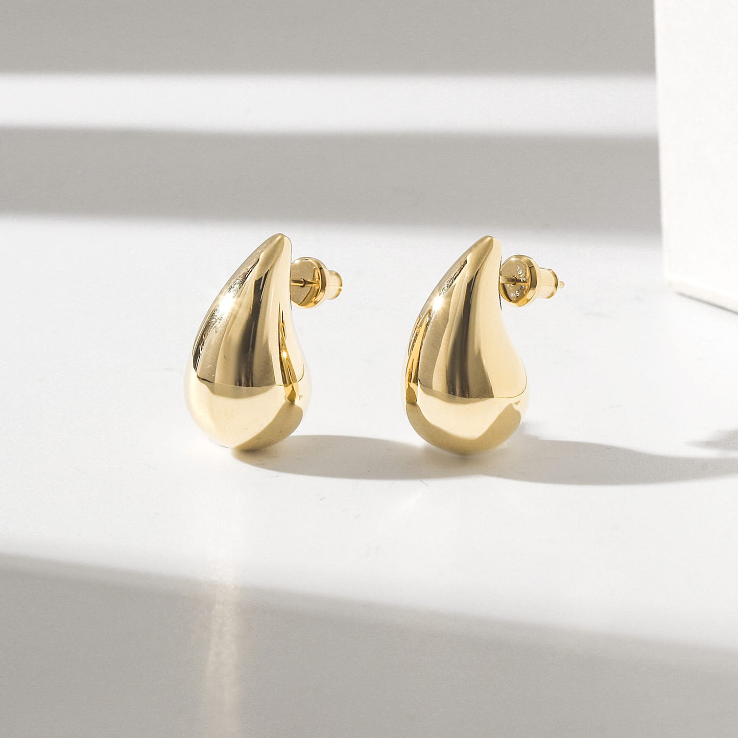 serena earrings