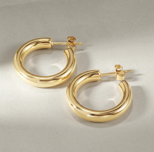 lainey classic hoops