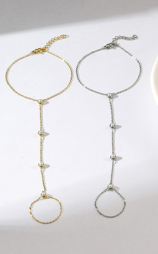 perla hand chain