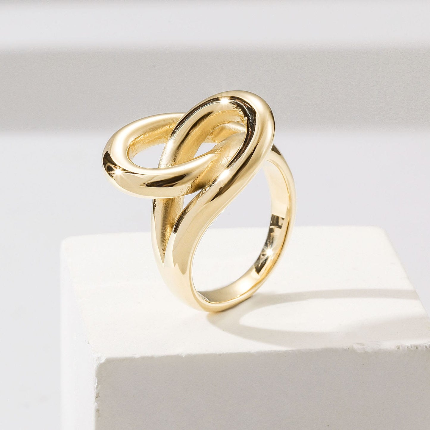 mari knot ring